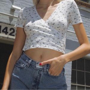 Brandy Melville tie top 🤍